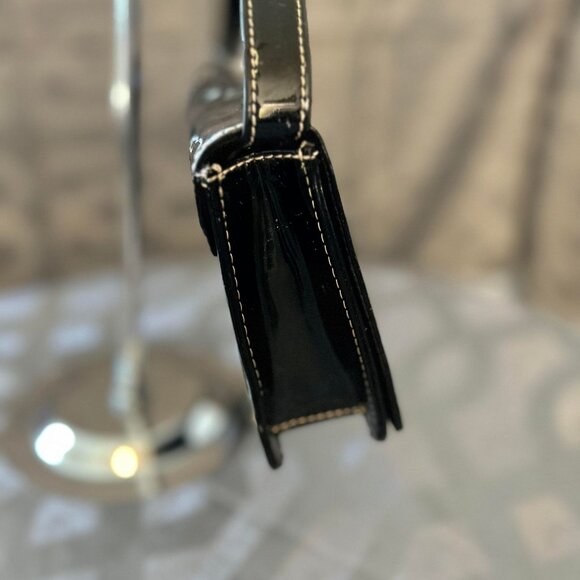 Ladies Sleek Black Dinner Purse/Bag with a Faux Buckle, There's Clasp Underneath - Picture 9 of 16